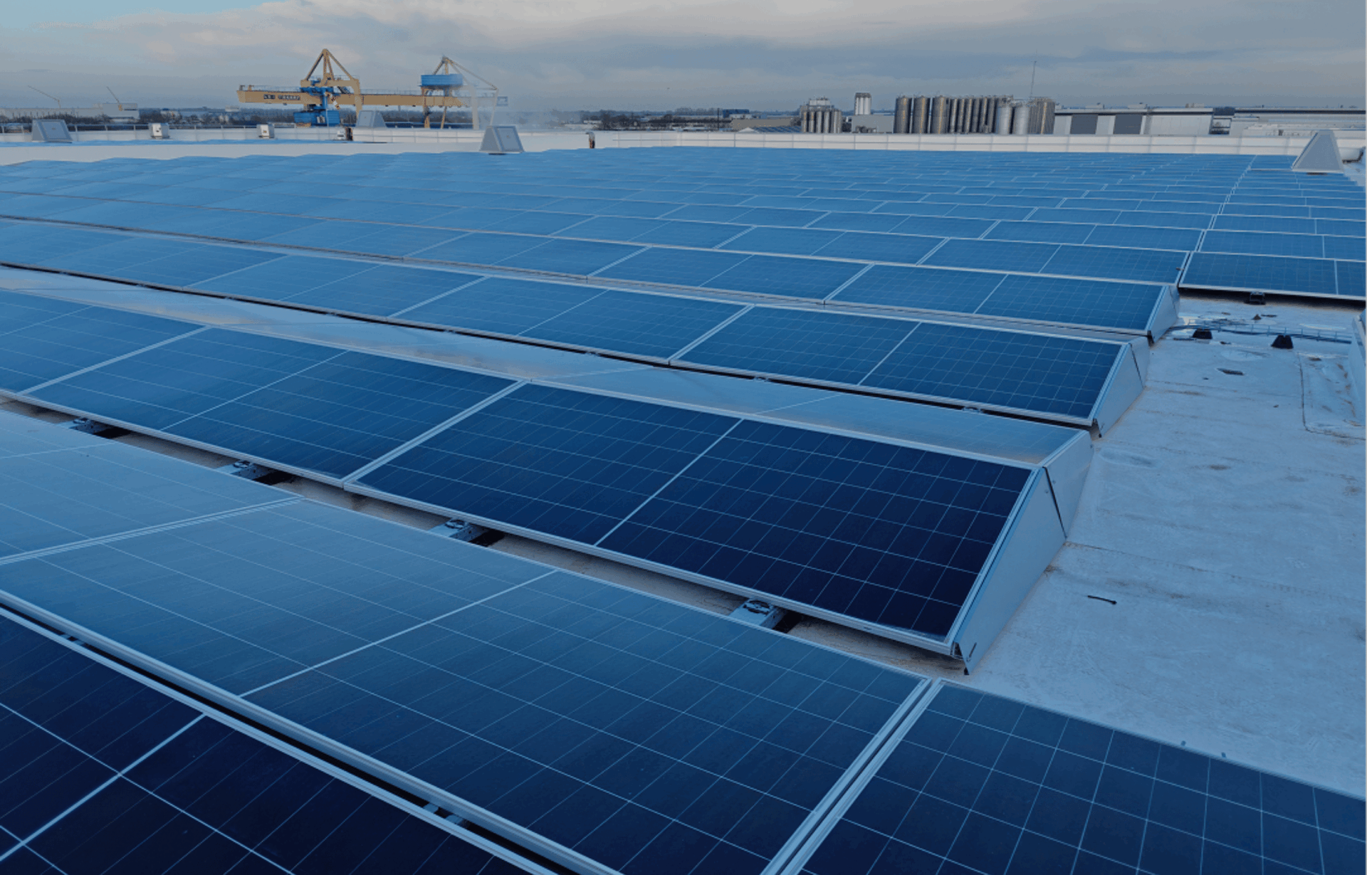 Voordeel voor ondernemers met zonnepanelen en batterijen