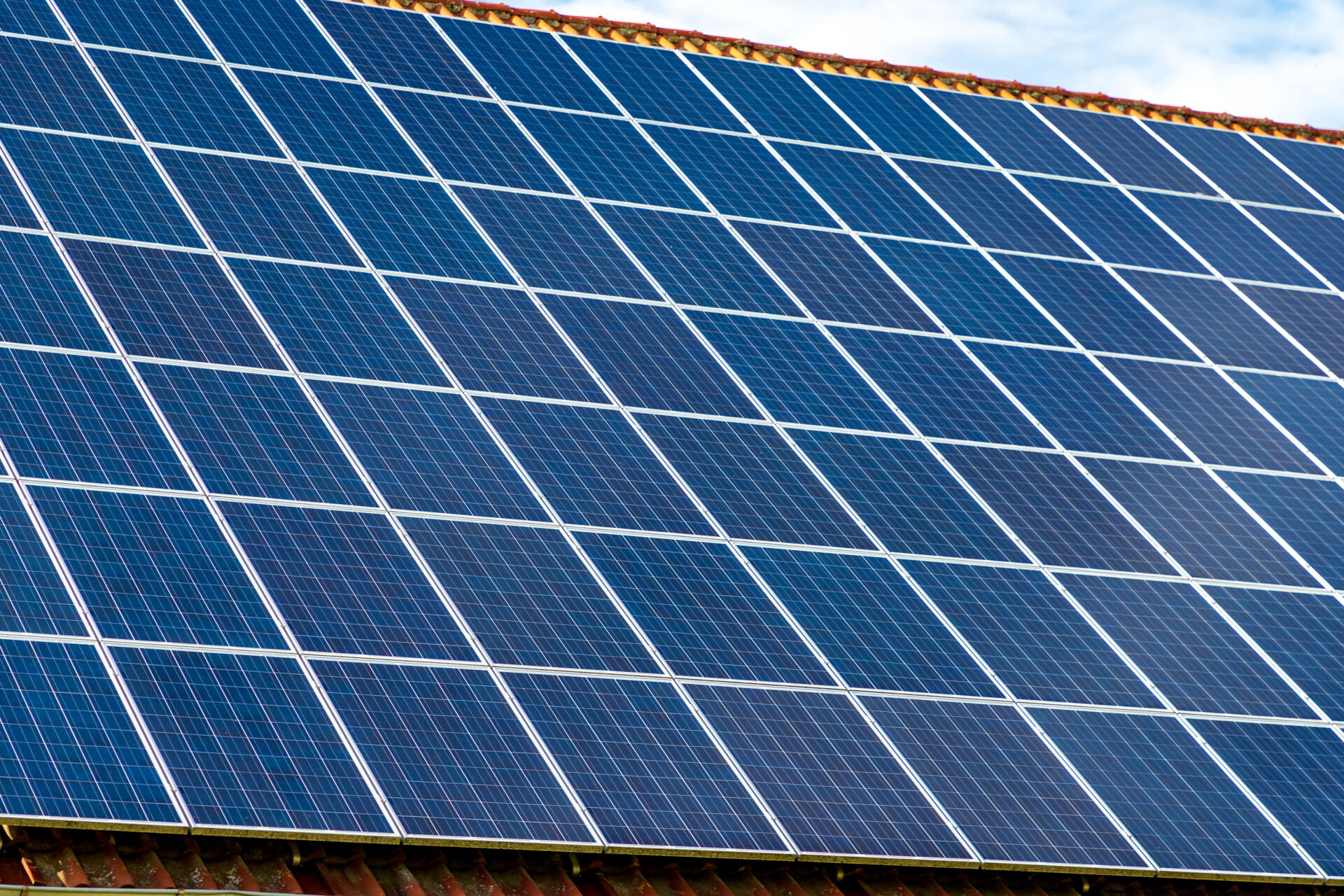 solar panels on a rooftop for clean energy 2026 03 19 09 29 22 utc - De Groene Generatie